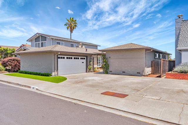 167 Shooting Star, Foster City CA: https://media.crmls.org/mediaz/e648b3ba-5ced-40fa-9e6f-20fbaea9394e.jpg