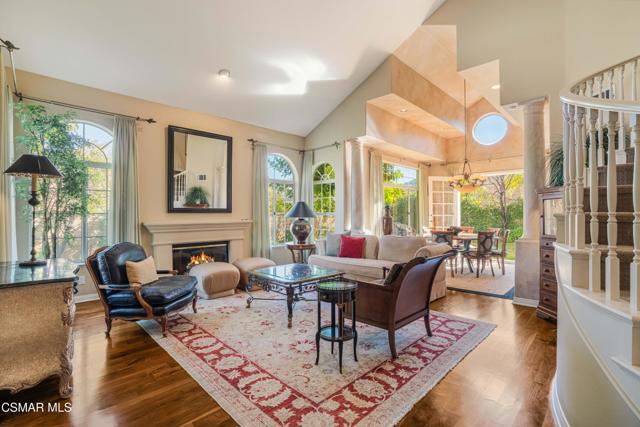 32714 Wellbrook Drive, Westlake Village CA: https://media.crmls.org/mediaz/e64b8652-a499-4dd8-9bde-42fa4662a2ff.jpg
