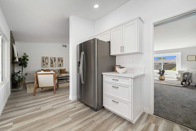 44345 Willow Circle, La Quinta CA: https://media.crmls.org/mediaz/e64bfb9a-e8fe-4705-8547-baebac3fed40.jpg