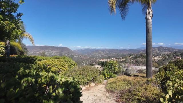 Detail Gallery Image 11 of 41 For 1707 Santa Margarita Dr, Fallbrook,  CA 92028 - 3 Beds | 2/1 Baths