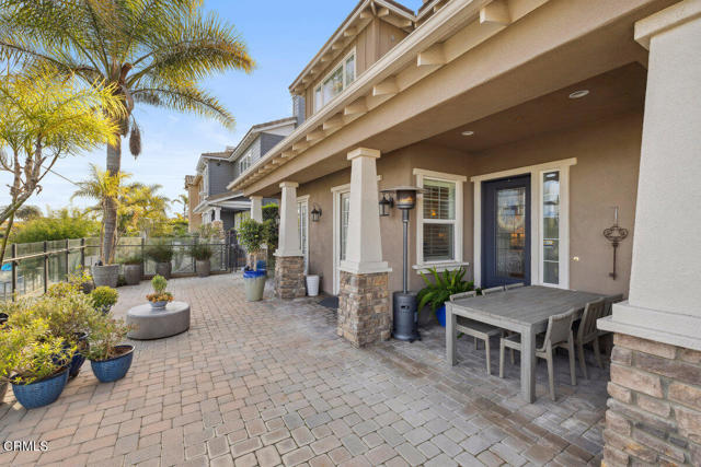 4111 Adriatic Street, Oxnard CA: https://media.crmls.org/mediaz/e64dac4d-7131-45ca-a291-a53aa5e6a9d5.jpg