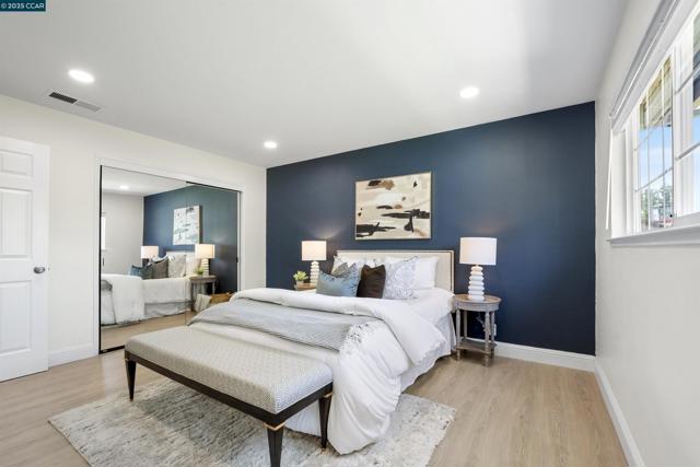 5182 La Corte Bonita, Concord CA: https://media.crmls.org/mediaz/e64dde1d-4359-46ad-af6f-49c2cf76fef8.jpg