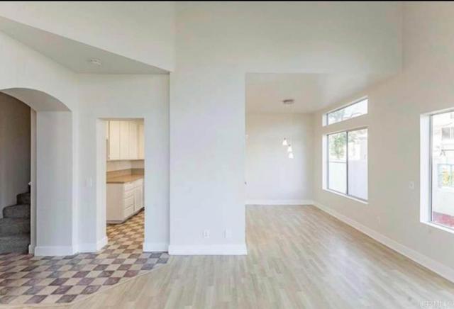 Image 3 of 33 For 29552 Courtney Place