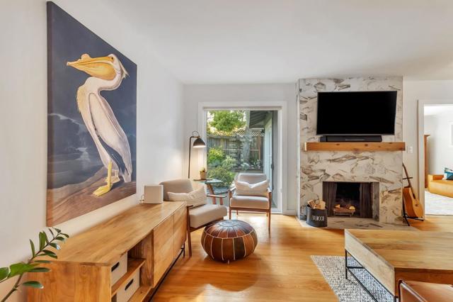 1528 Fernside Street, Redwood City CA: https://media.crmls.org/mediaz/e64e51cd-54ee-4fe2-9819-3c9c0c57a03c.jpg