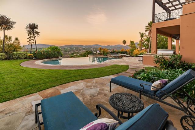 Detail Gallery Image 48 of 72 For 18102 via Ascenso, Rancho Santa Fe,  CA 92067 - 6 Beds | 6/1 Baths