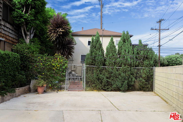 2499 South Barrington Avenue photo 5