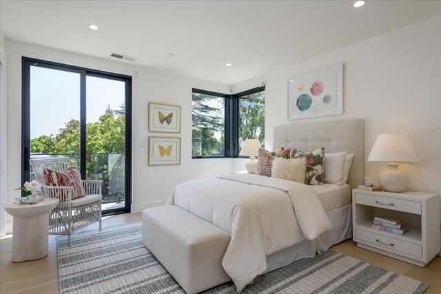 1025 Continental Drive, Menlo Park CA: https://media.crmls.org/mediaz/e64f37cc-b252-4d53-a978-4f258b05c400.jpg