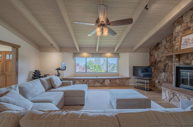 23465 Redding Circle, Salinas CA: https://media.crmls.org/mediaz/e64f86a0-7af6-49e0-a05b-15a20ab17314.jpg