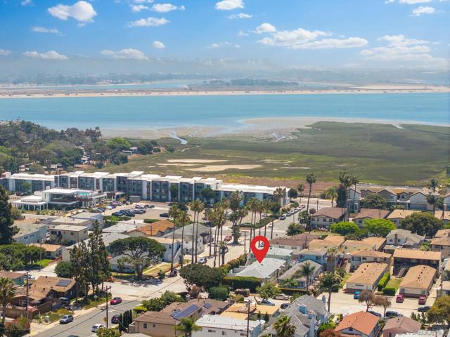2073 79 Reed Ave, San Diego CA: https://media.crmls.org/mediaz/e64fb4d1-2840-485a-8199-43c44793f234.jpg