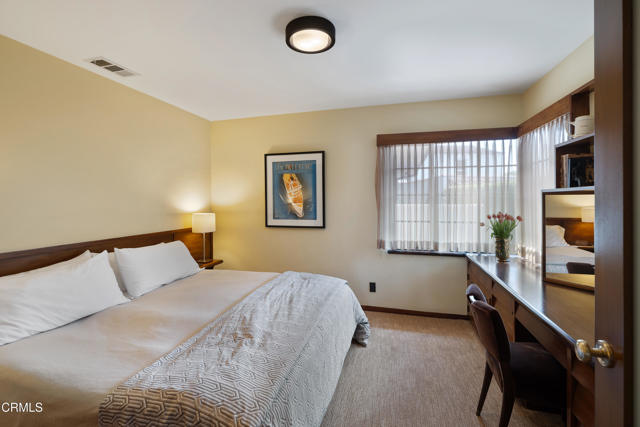 3312 Thorndale Road, Pasadena CA: https://media.crmls.org/mediaz/e64fde4c-9463-408f-932a-9284a016a4d0.jpg
