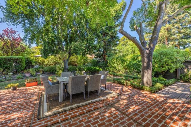 3224 Kipling Street, Palo Alto CA: https://media.crmls.org/mediaz/e64fec75-1ccf-4d48-8b2f-a3b969778aed.jpg