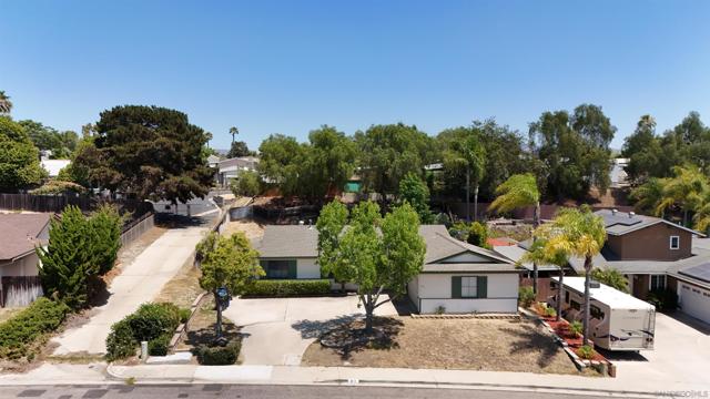 931 Rutgers Ave, Chula Vista CA: https://media.crmls.org/mediaz/e650797c-2f01-4626-be18-174c8f2471be.jpg