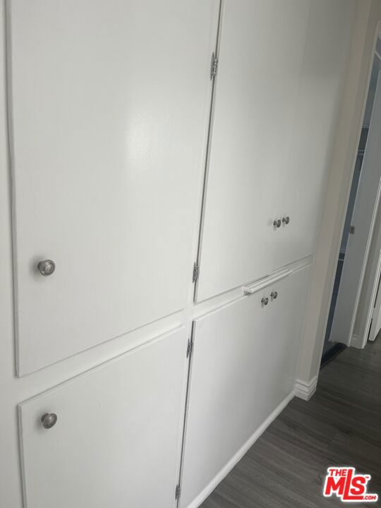 1834 Thayer Avenue, Los Angeles CA: https://media.crmls.org/mediaz/e6513bcf-f308-4f54-8426-24c572a4fadb.jpg