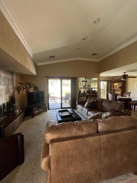 26 Mission Court, Rancho Mirage CA: https://media.crmls.org/mediaz/e6518e57-1025-4b12-bfd5-0d5c080f2c3c.jpg