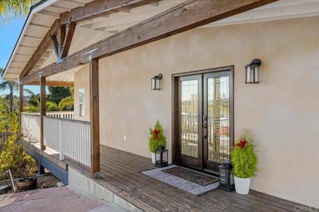 1971 Bernardo Avenue, Escondido CA: https://media.crmls.org/mediaz/e65227ad-38ca-4f4e-b133-03dab0e93377.jpg