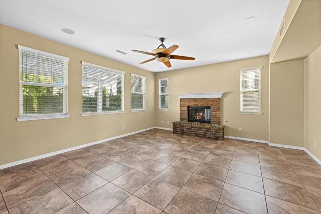 32066 Red Mountain Way, Temecula CA: https://media.crmls.org/mediaz/e6528a30-6ab7-4a2e-a7de-f1c98e647f66.jpg