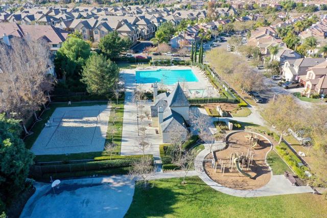 Detail Gallery Image 36 of 42 For 1459 Claude Ln #4,  Chula Vista,  CA 91913 - 3 Beds | 2/1 Baths