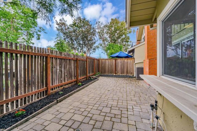 208 Siskiyou Ct, Walnut Creek CA: https://media.crmls.org/mediaz/e65311a7-274f-4a62-9ba9-3e25c55fc54a.jpg