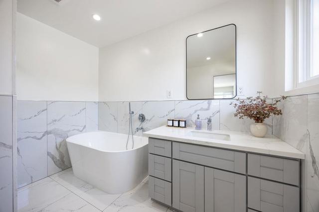 818 Clearfield Drive, Millbrae CA: https://media.crmls.org/mediaz/e65440ab-caca-4a29-ad31-79e776023dbc.jpg