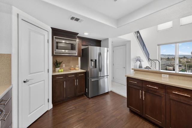 912 Campisi Way, Campbell CA: https://media.crmls.org/mediaz/e65455c6-02cb-431b-b4fa-abeb4a644efb.jpg