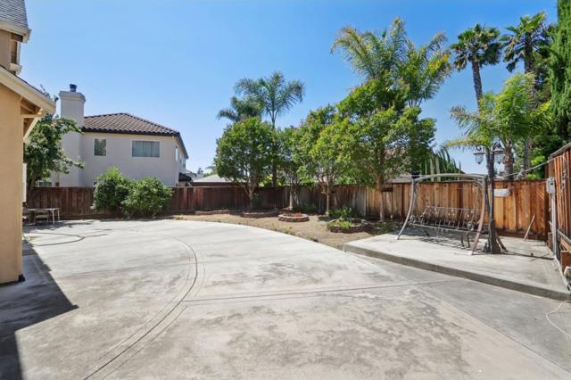 540 Lavender Way, Hollister CA: https://media.crmls.org/mediaz/e6551a64-5e10-4585-b9bd-dc0010b71312.jpg