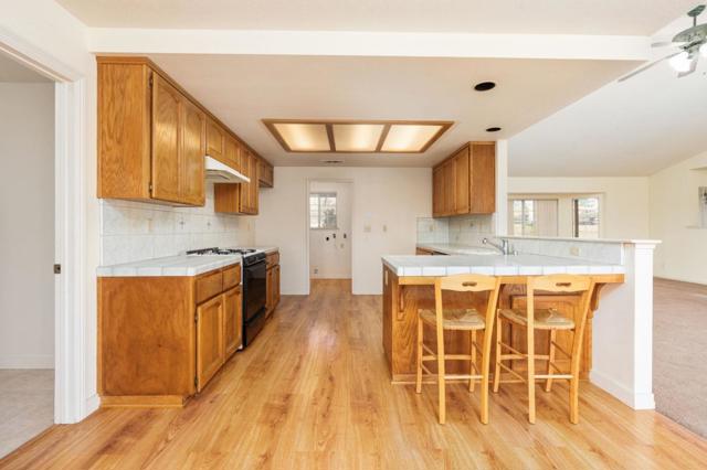 30159 Horseshoe Drive, Coarsegold CA: https://media.crmls.org/mediaz/e6552ed6-4df6-46e4-b1c4-fd0315bbb86e.jpg