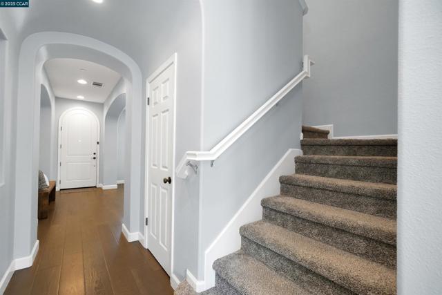 5152 Bengali St, Danville CA: https://media.crmls.org/mediaz/e6570fe4-a321-458d-8490-52ee757a7990.jpg