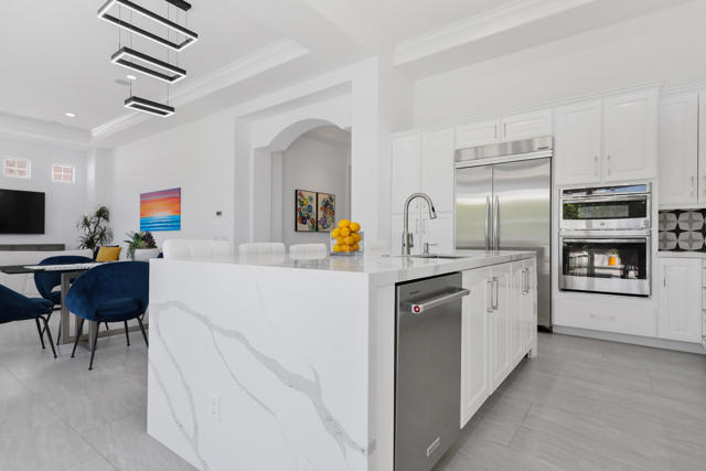 80360 Via Valerosa, La Quinta CA: https://media.crmls.org/mediaz/e657cdd1-012f-42eb-9f30-3b66718a527a.jpg