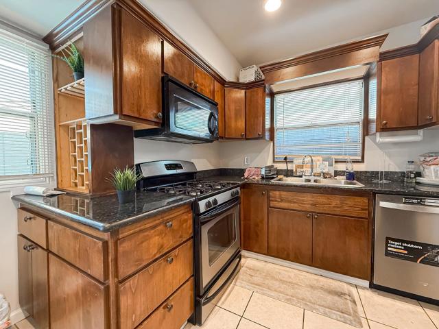 558 A Street, Hayward CA: https://media.crmls.org/mediaz/e658780b-9867-4e4c-b722-dc4f65872398.jpg