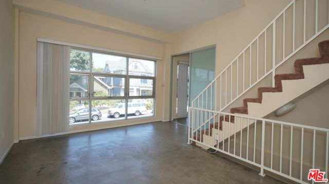 922 W 23Rd Street, Los Angeles CA: https://media.crmls.org/mediaz/e658c241-3d31-4f48-b64c-1739e1c7a6de.jpg