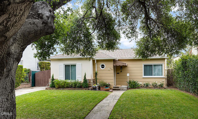 250 S Berkeley Avenue, Pasadena CA: https://media.crmls.org/mediaz/e6590cc3-bd6b-4006-8106-614cfce12b8c.jpg