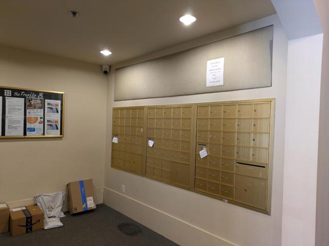 989 Franklin Street, Oakland CA: https://media.crmls.org/mediaz/e659d6ef-5b34-48bb-8387-068614cdda59.jpg