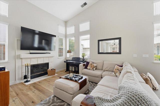 705 Otter Court, Fairfield CA: https://media.crmls.org/mediaz/e659ed01-a447-4101-a025-f250ac54d92f.jpg