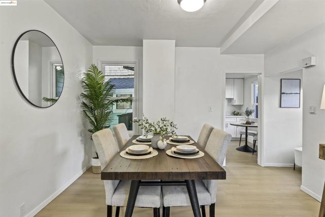 897 Oak Street, Alameda CA: https://media.crmls.org/mediaz/e65a43b2-f87c-43cd-823d-6dd29569f568.jpg