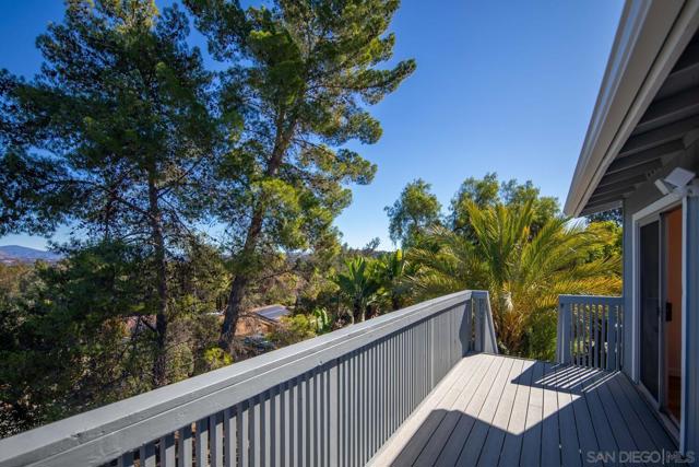 18435 Chablis Rd., Ramona CA: https://media.crmls.org/mediaz/e65ab06c-dd6d-4b95-bc57-835efdfea9aa.jpg