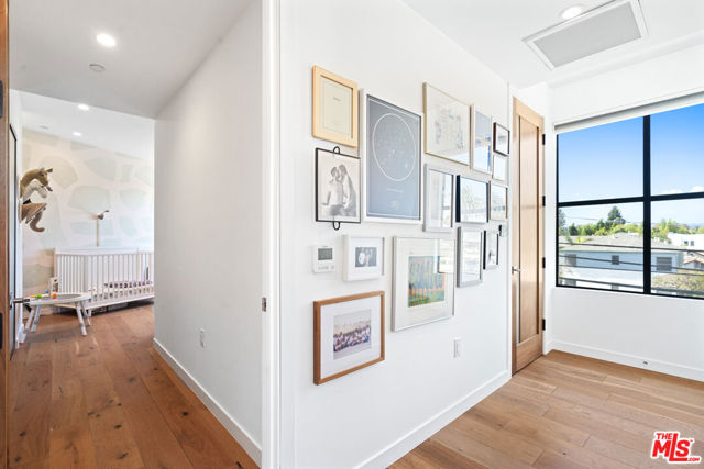 11900 Washington Place, Los Angeles CA: https://media.crmls.org/mediaz/e65b4b1f-c43b-4bce-9696-2db04c6faee8.jpg