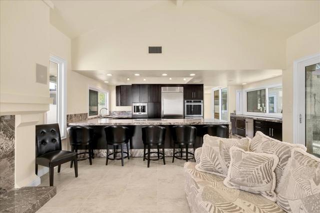 39 Santo Domingo Drive, Rancho Mirage CA: https://media.crmls.org/mediaz/e65bcb92-07cc-44b0-9da9-b2b43846526a.jpg