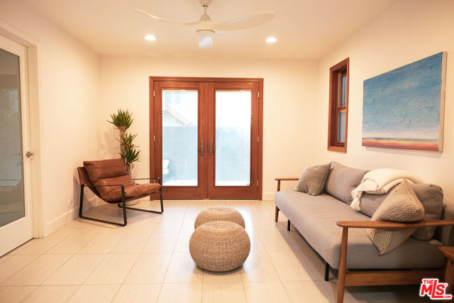 6644 Vista Del Mar, Playa del Rey CA: https://media.crmls.org/mediaz/e65be878-476b-4811-bc06-56397e2fad1a.jpg