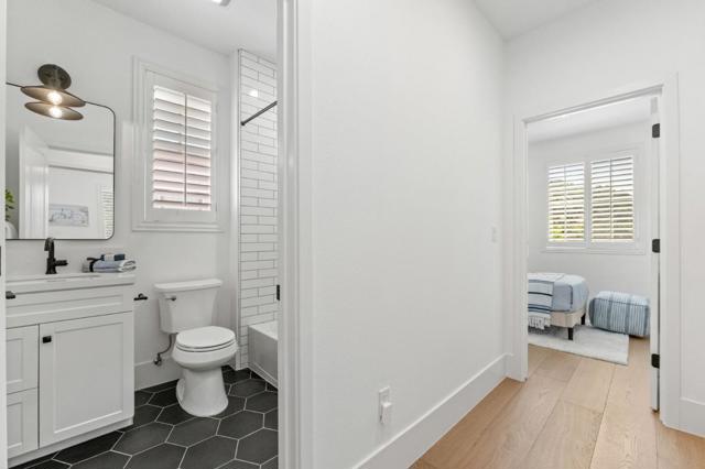 17920 Stoney Creek Way, Morgan Hill CA: https://media.crmls.org/mediaz/e65c1dd6-f285-49c6-a7a3-2e116411d389.jpg