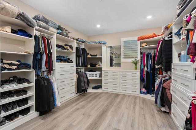 8416 18 Hidden Cove Way, San Diego CA: https://media.crmls.org/mediaz/e65c9334-d7b6-40c9-af06-641f4e480e8e.jpg