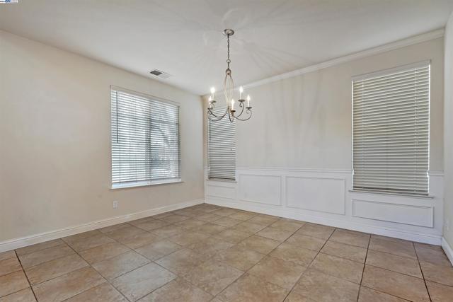 501 Carnaby Rd, Lathrop CA: https://media.crmls.org/mediaz/e65ccd6d-cf15-4f75-9088-32ff7b477ff7.jpg