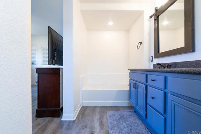 Detail Gallery Image 12 of 34 For 2772 Piantino Cir, San Diego,  CA 92108 - 2 Beds | 2 Baths