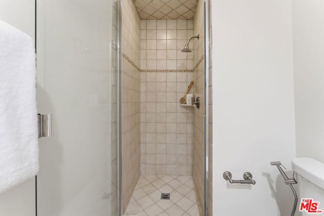 446 San Vicente Boulevard, 106 photo 19