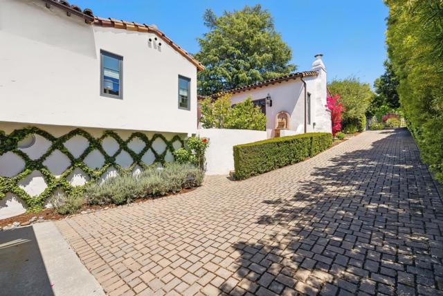 540 Parrott Drive, San Mateo CA: https://media.crmls.org/mediaz/e65dd98d-a902-456b-bfb0-6bd344ae17b2.jpg