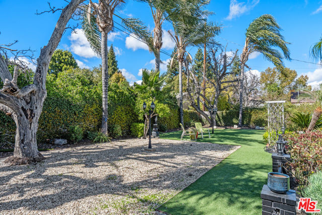 5159 Sophia Avenue, Encino CA: https://media.crmls.org/mediaz/e65de73f-e1a9-40f2-ad2a-12df06c13967.jpg