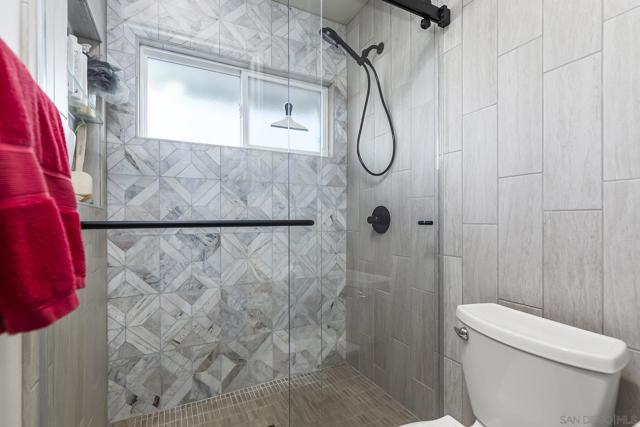 7783 Blue Lake Dr, San Diego CA: https://media.crmls.org/mediaz/e65e9eab-7d04-45f2-86fe-b4d617e5922d.jpg