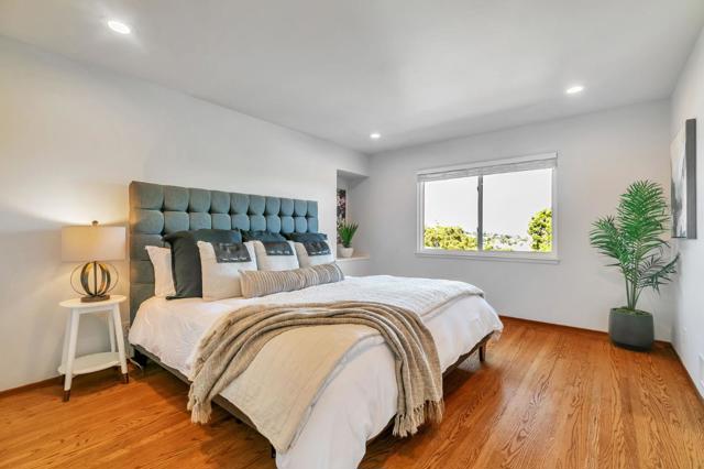 3300 Plateau Drive, Belmont CA: https://media.crmls.org/mediaz/e660366b-4de2-4e37-b6c5-bba7a35b9fc4.jpg