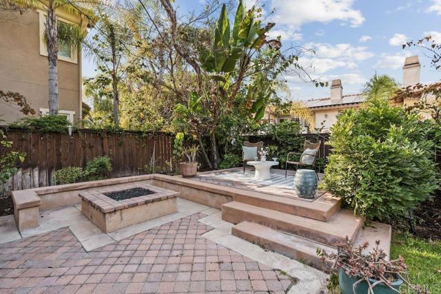 2282 Aventurine Place, Carlsbad CA: https://media.crmls.org/mediaz/e6610f64-2e89-4b1f-96f8-dbcae623f096.jpg