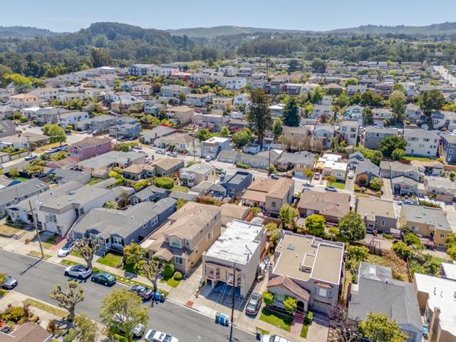 441 Hazel Avenue, San Bruno CA: https://media.crmls.org/mediaz/e6614270-0008-481c-9b47-24353a9ef9e8.jpg
