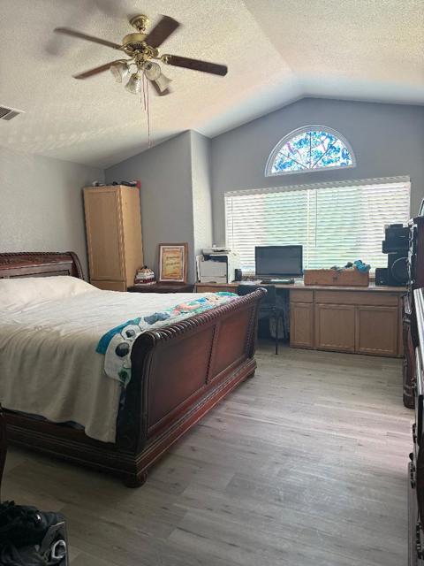 675 Pinot Noir Court, Los Banos CA: https://media.crmls.org/mediaz/e661ab24-4e04-4fa3-af6d-bbf2dd6cb1c3.jpg
